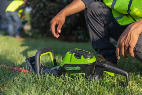 Кусторез Greenworks GC82HT2 82V 2208307 (61 см) бесщеточный аккумуляторный — детальное фото